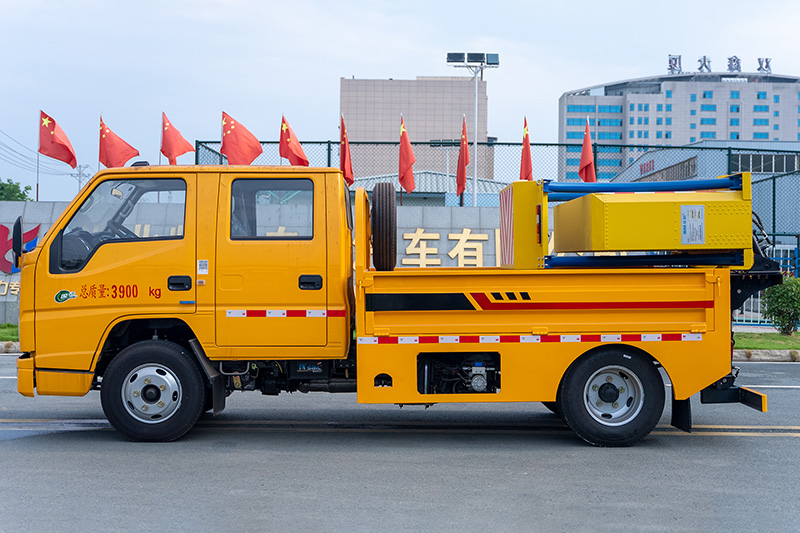 江铃防撞缓冲车